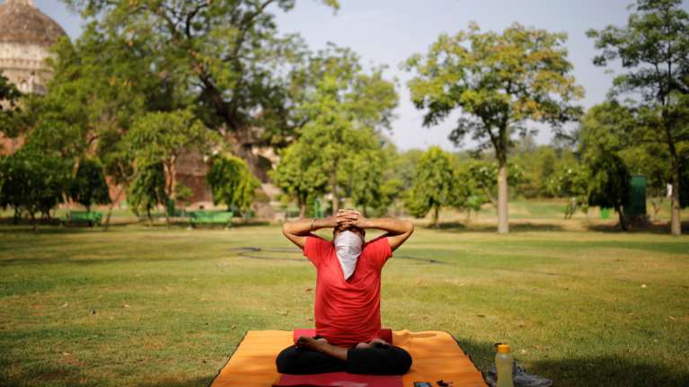 Ινδία: Γιόγκα κατά του κορονοϊού, προτείνει ο πρωθυπουργός Ναρέντρα Μόντι