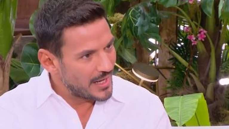 Στέφανος Κασσελάκης: Παρουσιάζεται ως "Σάκης Ρουβάς" -  Θα ήθελα να τον έχω απέναντί μου, σχολίασε ο Κώστας Τσουρός