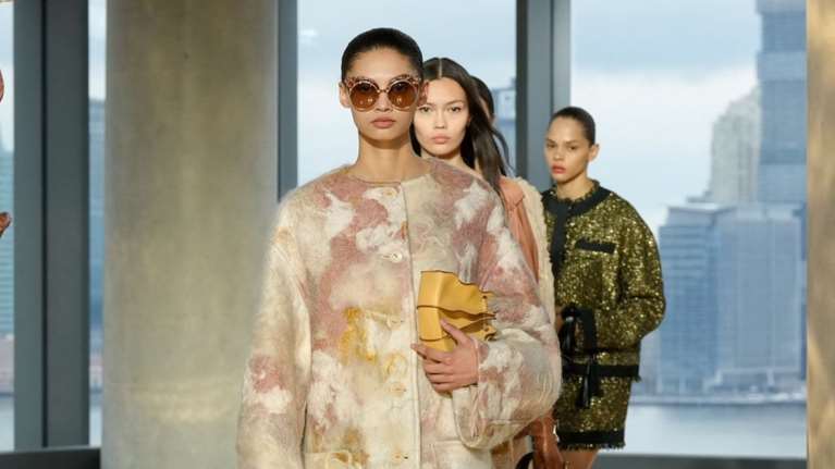 Οι επικρατέστερες τάσεις της μόδας στις μπότες για τη σεζόν Φθινόπωρο/Χειμώνας 2025-2026