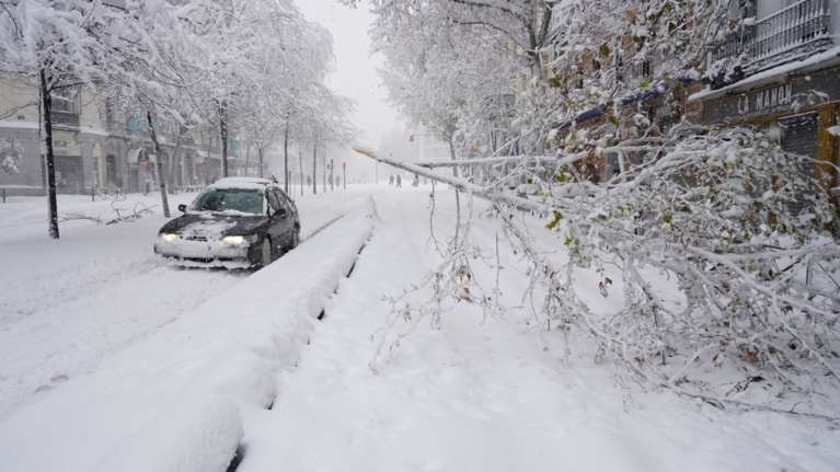 Σφοδρή χιονοθύελλα σαρώνει την Ισπανία  - Τρεις νεκροί και χάος σε όλη τη χώρα [εικόνες]