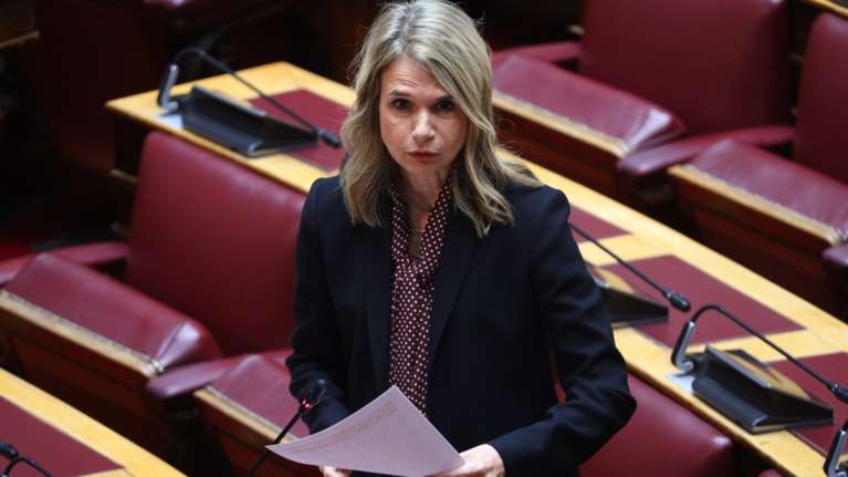 Μιλένα Αποστολάκη για δάνεια σε ελβετικό φράγκο: Τροπολογία χωρίς διάλογο - Εγκλωβίζει τους δανειολήπτες