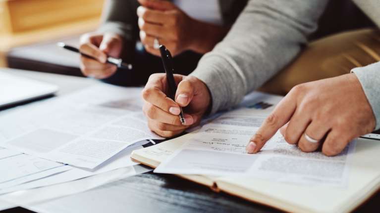 Ασφαλιστικές: Πώς διαμορφώνεται ο χάρτης της παραγωγής ασφαλίστρων - Περισσότερα συμβόλαια λιγότερα έσοδα