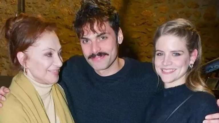 Φιλαρέτη Κομνηνού | Η τρυφερή φωτογραφία της εγγονής της στο χριστουγεννιάτικο σαλόνι της