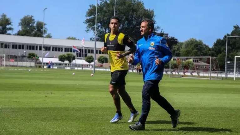 Πρόβλημα με Αραούχο στην ΑΕΚ