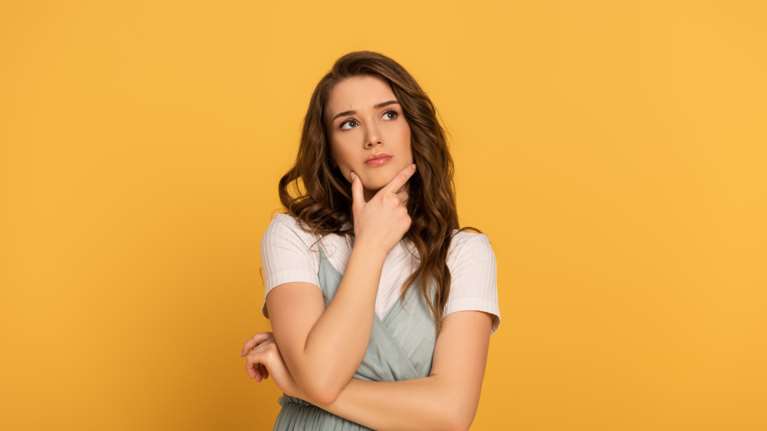 "Ήρθα σε επαφή με κρούσμα και είμαι εμβολιασμένη. Τι πρέπει να κάνω;"