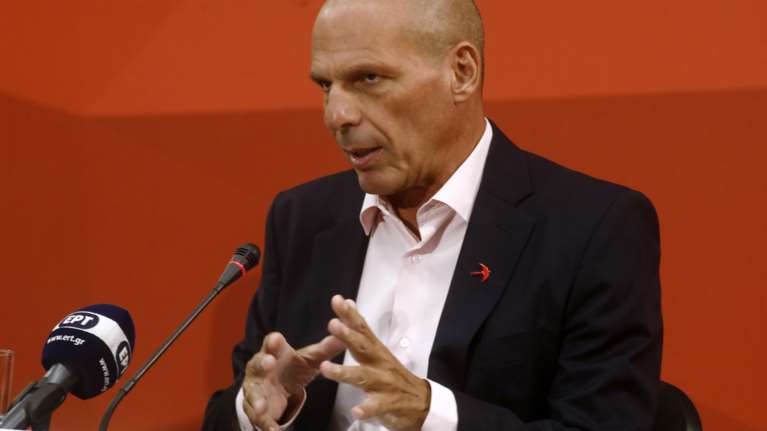 Βαρουφάκης για Σόιμπλε: Η Ιστορία θα τον κρίνει σκληρά, όχι όμως σκληρότερα από όσους υπέκυψαν στις καταστροφικές του πολιτικές