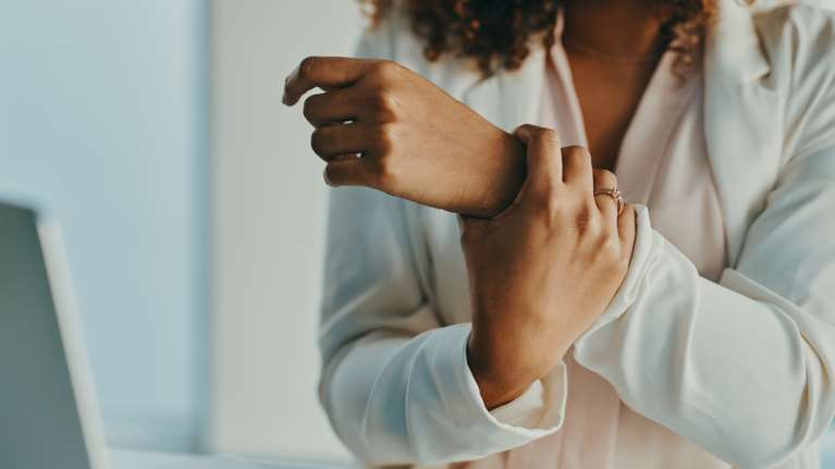 Ρευματοειδής αρθρίτιδα: Ένας μικρός &quot;οδηγός κατανόησης&quot; της νόσου που αφορά κατά κύριο λόγο γυναίκες
