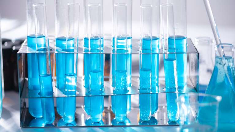 Νέα θεραπεία: Έγκριση του upadacitinib στην ΕΕ για την ψωριασική αρθρίτιδα και την αγκυλοποιητική σπονδυλίτιδα
