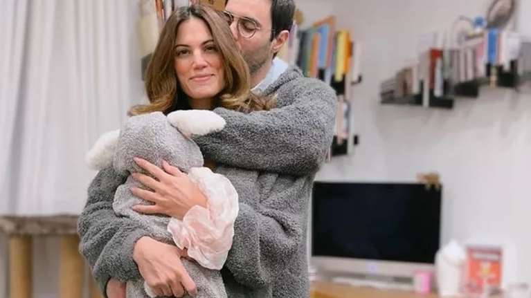 Η Μαίρη Συνατσάκη στο νέο της σπίτι: "Κατακίτρινα"