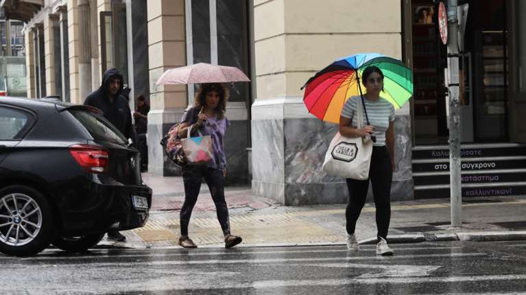 Άστατος καιρός με βροχές, καταιγίδες και ανέμους μέχρι 7 μποφόρ