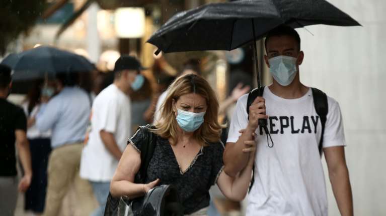 Καιρός - Πρωτομηνιά με... φθινόπωρο: Βροχές, καταιγίδες, πτώση της θερμοκρασίας και 7άρια στο Αιγαίο