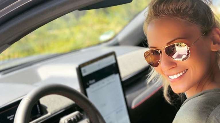 Αριάδνη Γερασιμίδου: Ανείπωτος πόνος στην κηδεία της - Το &quot;τελευταίο αντίο&quot; στο χαμογελαστό κορίτσι της δημοσιογραφίας