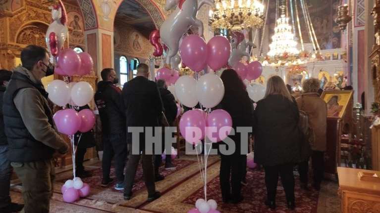 Πάτρα: Σκηνές αρχαίου δράματος στην κηδεία της 9χρονης Τζωρτζίνας- Ράκος η μάνα που έχασε τρία παιδιά σε τρία χρόνια