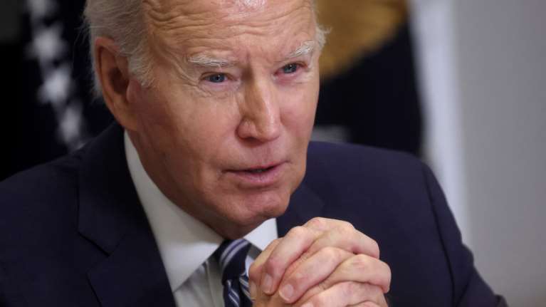 ΗΠΑ: Πληθαίνουν οι φωνές των Δημοκρατικών που καλούν πλέον δημόσια τον Μπάιντεν να εγκαταλείψει την προεδρική κούρσα