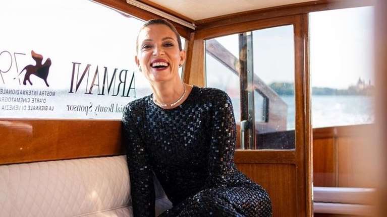 Η Καγιά στα 23: Δημοσίευσε σπάνιες φωτογραφίες από επίδειξη μόδας όταν ήταν στα πρώτα της βήματα