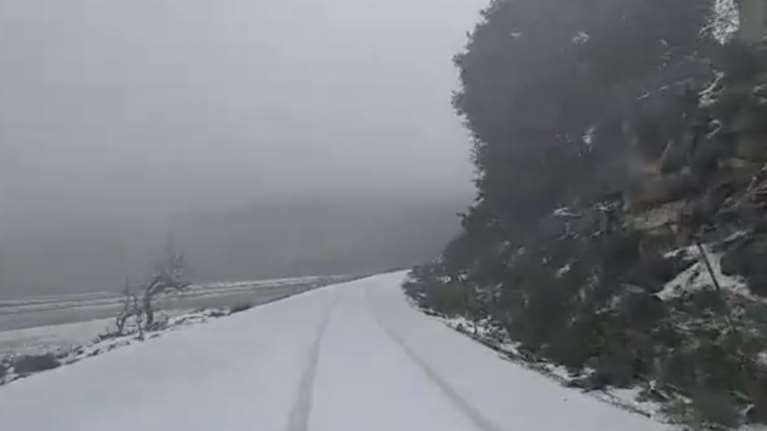 Κακοκαιρία: Χειμώνιασε στην Κρήτη - Στα &quot;λευκά&quot; το οροπέδιο Λασιθιού [Βίντεο]