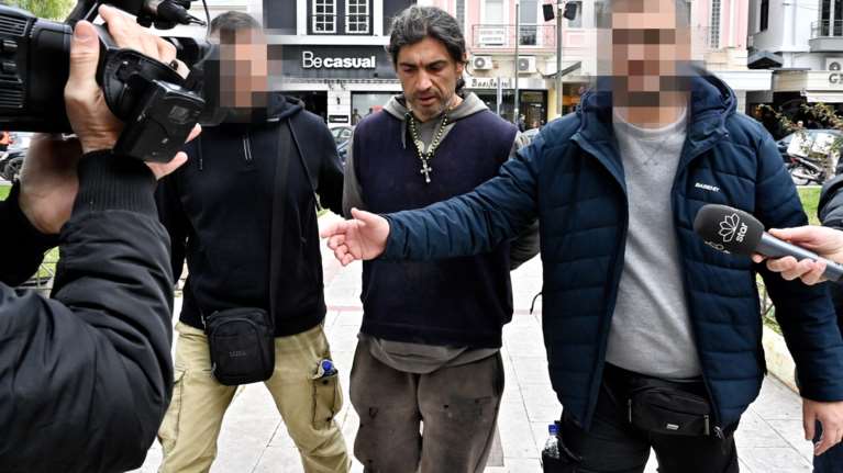 Στον Εισαγγελέα για αρπαγή ανηλίκου ο &quot;Παλαιοχριστιανός&quot;, η γυναίκα και η μεγάλη του κόρη