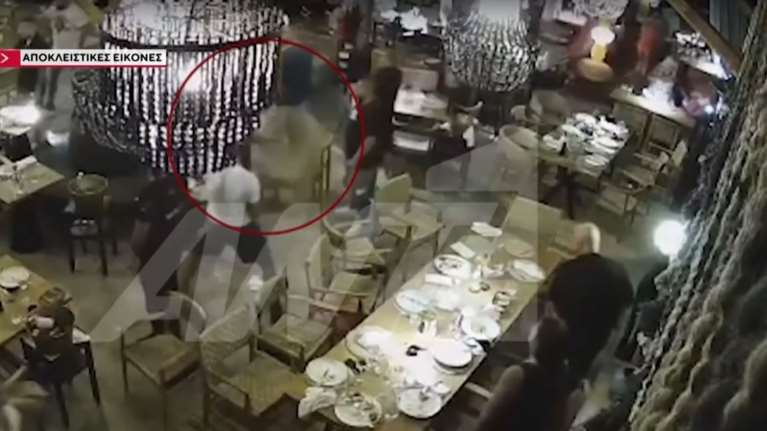 Αιματηρή συμπλοκή σε beach bar: Βίντεο-ντοκουμέντο από τον καβγά που κατέληξε σε πυροβολισμούς