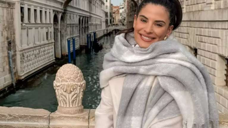 Η Χριστίνα Μπόμπα μας δείχνει το καινούργιο δωμάτιο των διδύμων: Φωτεινό και γεμάτο αποθηκευτικούς χώρους