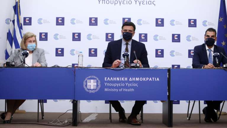 Κικίλιας: Στόχος μέχρι το τέλος του Ιουνίου όλοι οι ενήλικες να μπορούν να εμβολιαστούν