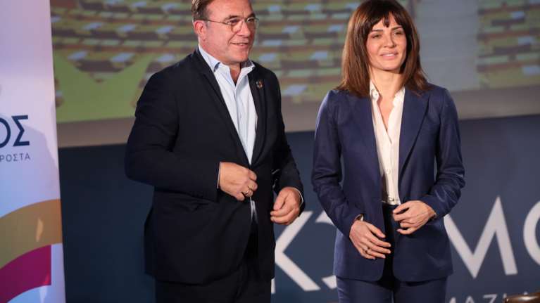 Η Ματσούκα σε ρόλο δημοσιογράφου ανακρίνει τον Π. Κόκκαλη: &quot;Η μεγαλύτερη ευρωπαϊκή νίκη μου... ότι δεν με χώρισες&quot;