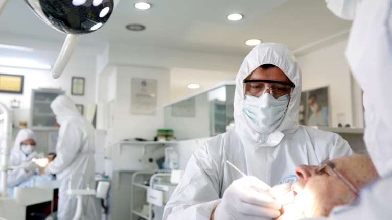 Οι 4 πιο ελπιδοφόρες θεραπείες για τον κορονοϊό:Χλωροκίνη, Remdesivir, Ritonavir/Lopinavir και Kaletra