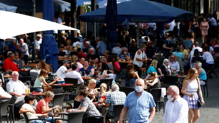 Κορονοϊός: Ξεπέρασαν τα πέντε εκατομμύρια τα κρούσματα σε όλο τον κόσμο - 328.220 οι νεκροί