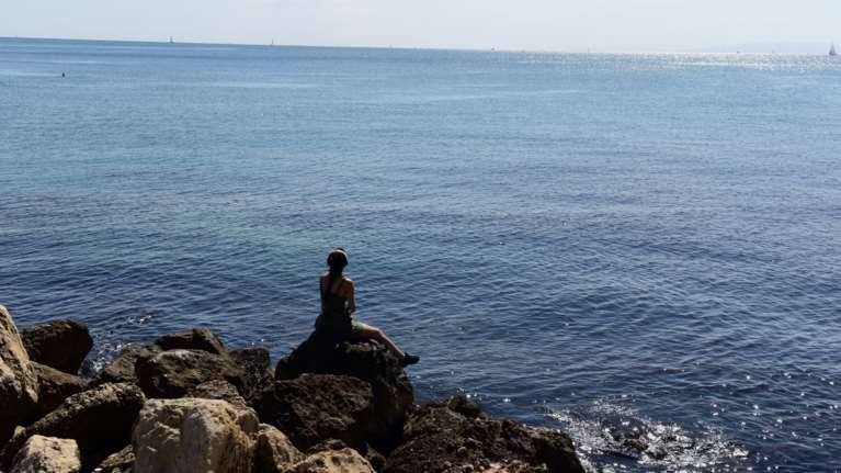 &quot;Καλοκαιρινές&quot; θερμοκρασίες το Σάββατο: Στους 27 βαθμούς το θερμόμετρο