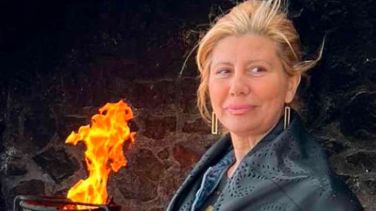 Η Ζήνα Κουτσελίνη και οι ξεχωριστές διακοπές σε αγρόκτημα στην Κρήτη