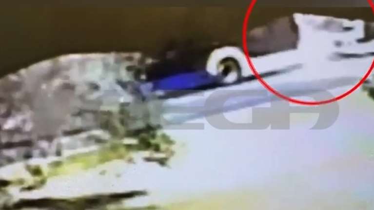 Βούλα: Βίντεο ντοκουμέντο από τη σοκαριστική σύγκρουση των δύο λεωφορείων - Φρουρούμενη νοσηλεύεται η 50χρονη οδηγός