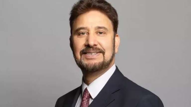 Παραιτήθηκε ο Αφζάλ Καν, ο απεσταλμένος εμπορίου της Βρετανίας στην Τουρκία για την επίσκεψη του στα κατεχόμενα της Κύπρου