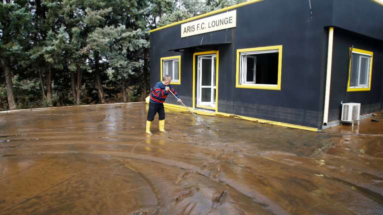 Ο &quot;Μπάλλος&quot; χτύπησε και τον Άρη: Τεράστα καταστροφή στο προπονητικό κέντρο της ομάδας [Εικόνες]