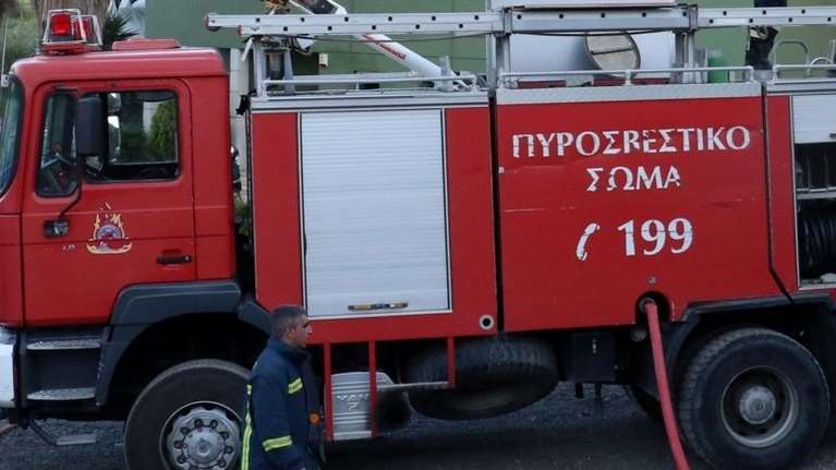 Συναγερμός στα Τρίκαλα μετά από πυρκαγιά σε μονοκατοικία – Μεγάλες οι ζημιές