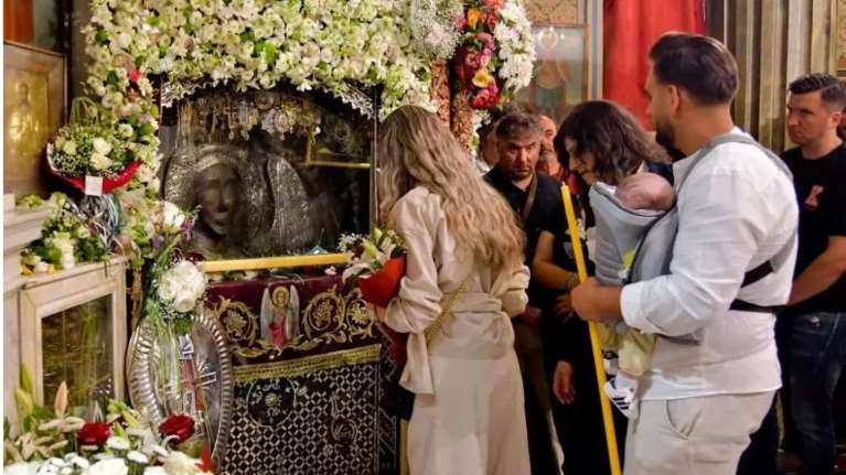 Μυτιλήνη: Χιλιάδες προσκυνητές από όλη την Ελλάδα και από την Τουρκία για το πανηγύρι του Ταξιάρχη στο Μανταμάδο