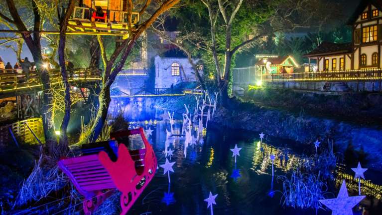 &quot;Βουλιάζουν&quot; οι δημοφιλείς προορισμοί για τα Χριστούγεννα - Πού φτάνουν οι κρατήσεις το 95%