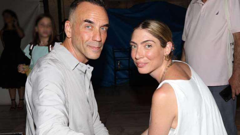 Μαριλού Κοζάρη: Βραδινή έξοδος με τον Πάνο Μουζουράκη στον 6ο μήνα της εγκυμοσύνης της