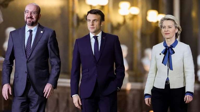 Σαρλ Μισέλ: &quot;Θερμά συγχαρητήρια αγαπητέ Eμανουέλ - Σε αυτούς τους ταραχώδεις καιρούς, χρειαζόμαστε μια σταθερή Ευρώπη&quot;