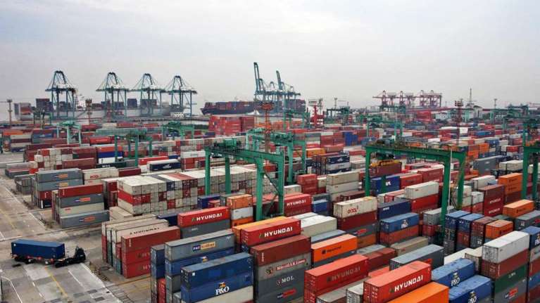 Εικόνα κατάρρευσης στις εξαγωγές τον Μάιο λόγω κορονοϊού - Τα προϊόντα που χτυπήθηκαν, ποια διασώθηκαν