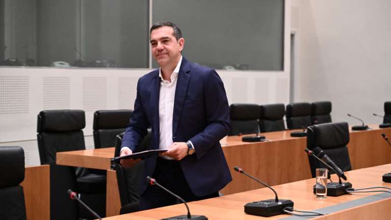 Δεύτερο μήνυμα Τσίπρα για τους "11": Η ιταλική Αριστερά ασχολείται περισσότερο με τη Μελόνι παρά με τα φίλια πυρά