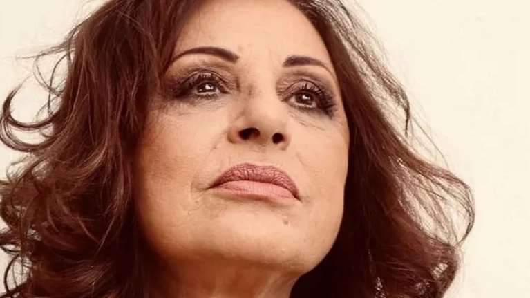 Η Χάρις Αλεξίου βάπτισε την κόρη της Ζωής Παπαδόπουλου και του Θοδωρή Πλεμμένου