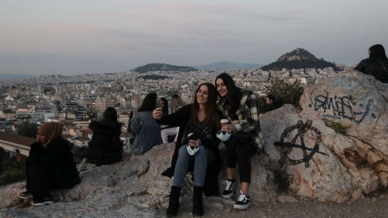 Κορονοϊός: 3.112 κρούσματα σε Αττική, 976 στην Θεσσαλονίκη - Η γεωγραφική κατανομή των νέων κρουσμάτων