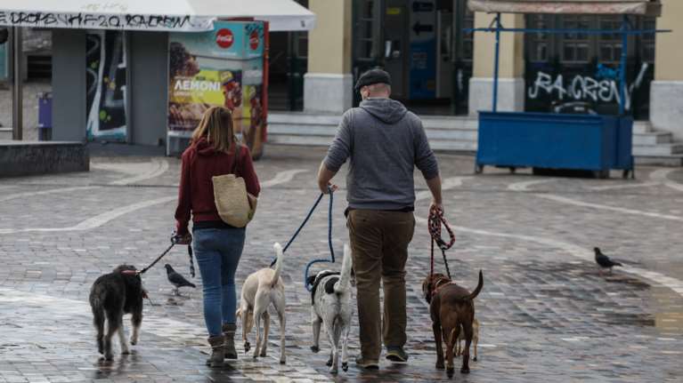 Lockdown: Πώς θα βλέπονται ζευγάρια που δεν συγκατοικούν