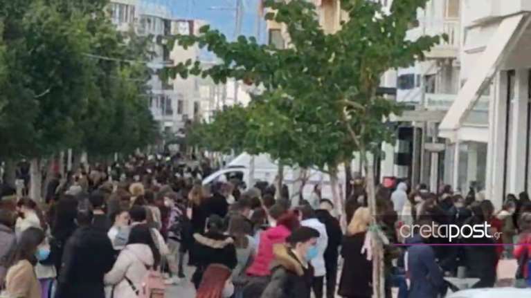 Κρήτη: Ουρές δίχως τέλος και στο κέντρο του Ηρακλείου [Εικόνες - Βίντεο]