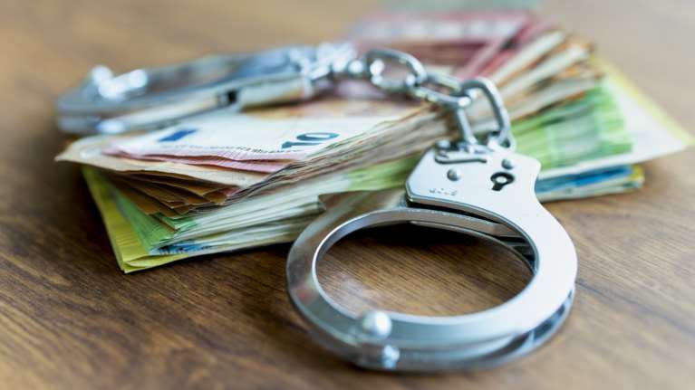 Απάτη με εικονικές επιστροφές φόρου: Κύκλωμα εταιρειών ζημίωσε το Δημόσιο με 13,4 εκατ. ευρώ