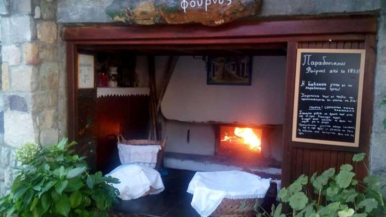 Ο φούρνος - διατηρητέο μνημείο της Σαμοθράκης: Ψωμί, παξιμάδια, γοργή και παράδοση από το 1853