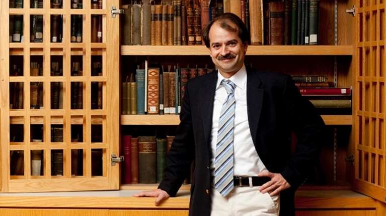 Καθηγητής Ιωαννίδης: 20.000 νεκροί μέχρι την άνοιξη - Στην κορυφή της θνητότητας η Ελλάδα