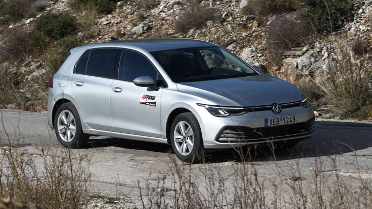 VW Golf 1.0 eTSI: Περί μεγέθους...