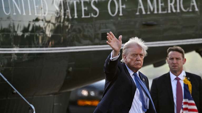 Τραμπ: Διέταξε την απόλυση της επικεφαλής στατιστικής υπηρεσίας εργασίας - Την κατηγορεί για παραποίηση στοιχείων