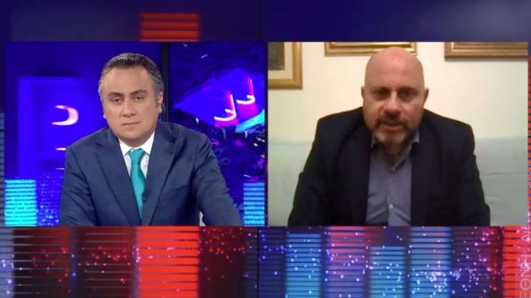 Διαφωνία από καθηγητή Κούβελα: Διεστραμμένη προσέγγιση να εμβολιάσουμε τα παιδιά