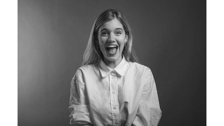 Νατάσα Εξηνταβελώνη: Η ηθοποιός απαντά σε όλα